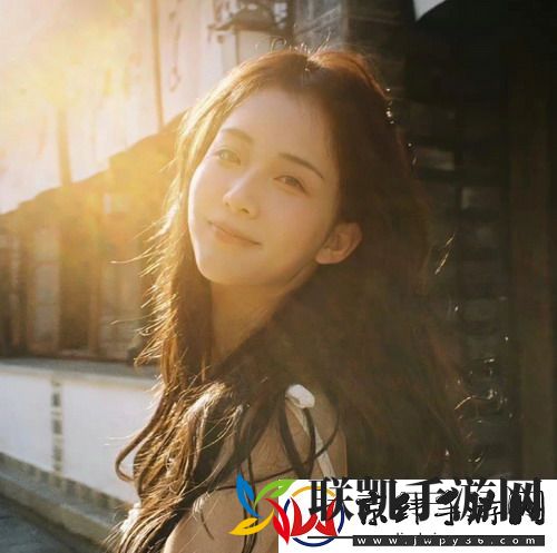 嘴唇美国1990小樱桃，颜色百搭不挑人，美妆达人：潮流风向标！